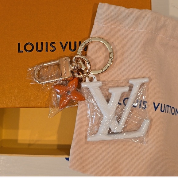 Louis Vuitton Gold and White Keychain (GWP) - Picture 1 of 4
